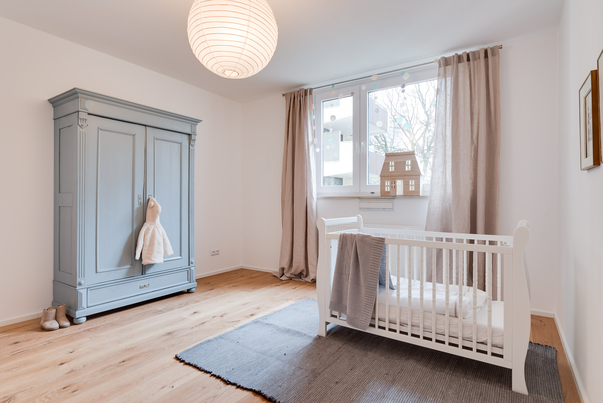 Kinderzimmer mit praktischer Nische