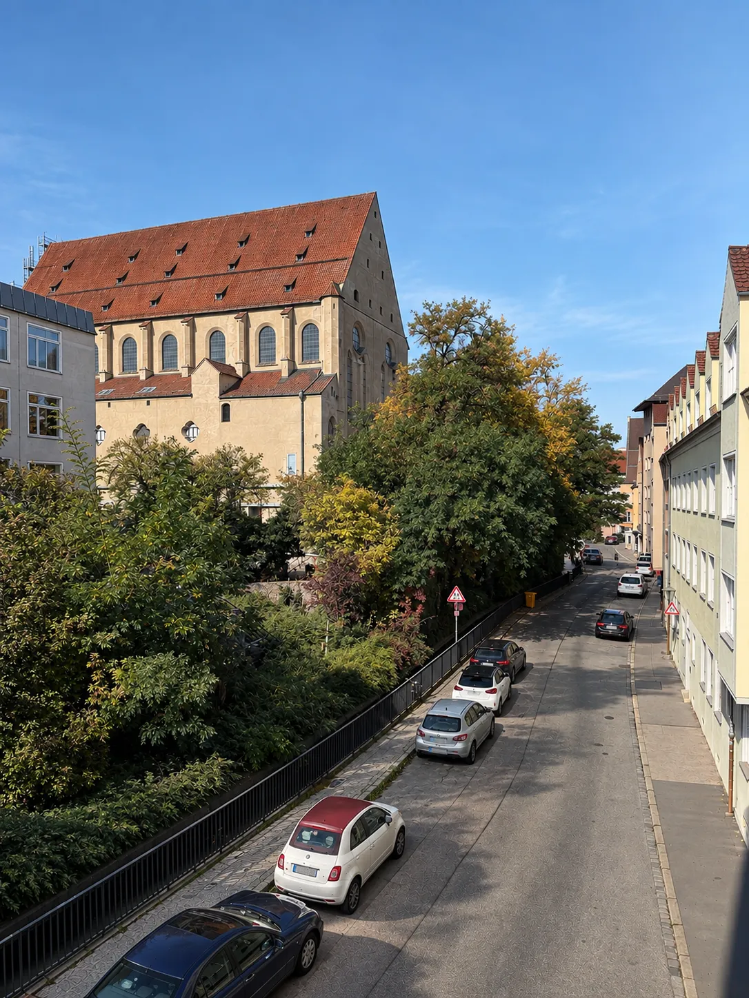 Zimmer nach Nord-Ost mit Blick zum Innenhof